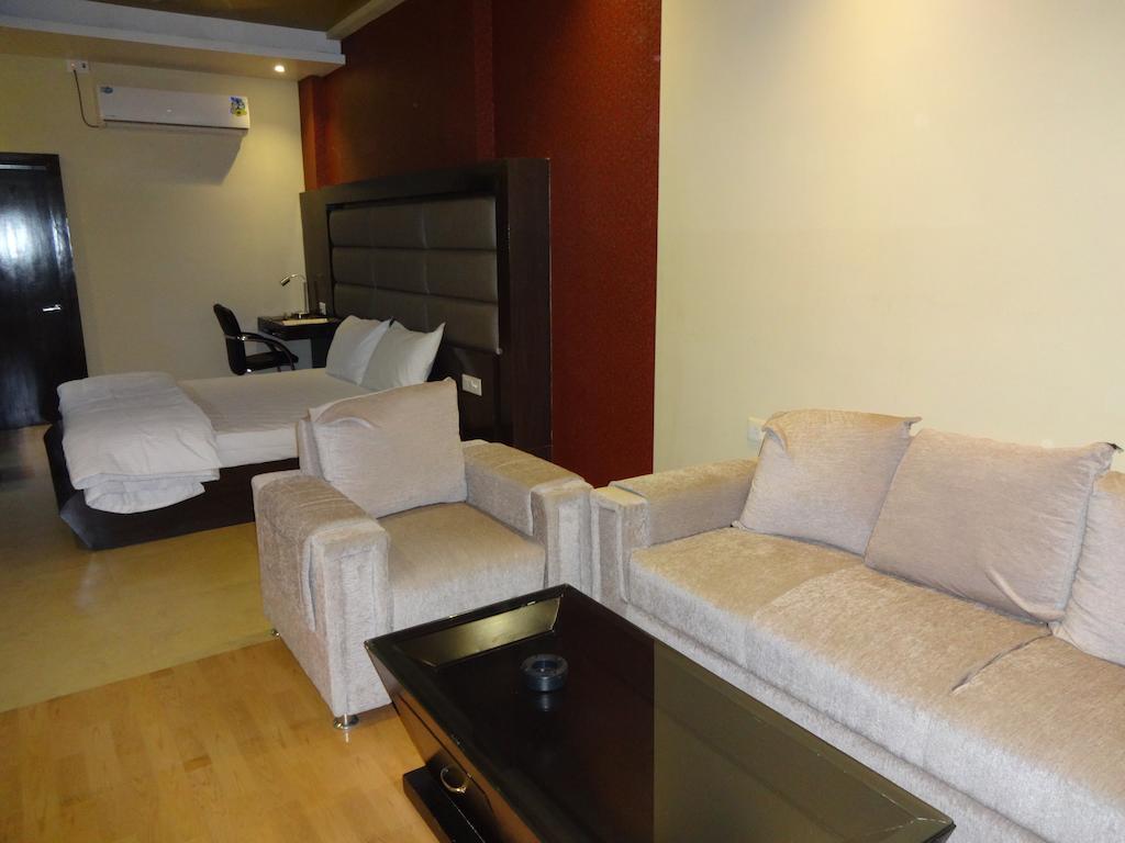 Hardik Resort Орчха Номер фото