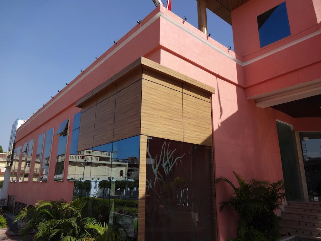 Hardik Resort Орчха Экстерьер фото